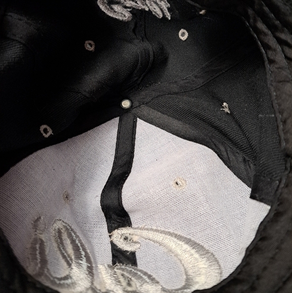 Cali Embroidered Black & Gray Snapback Cap - Picture 8 of 9